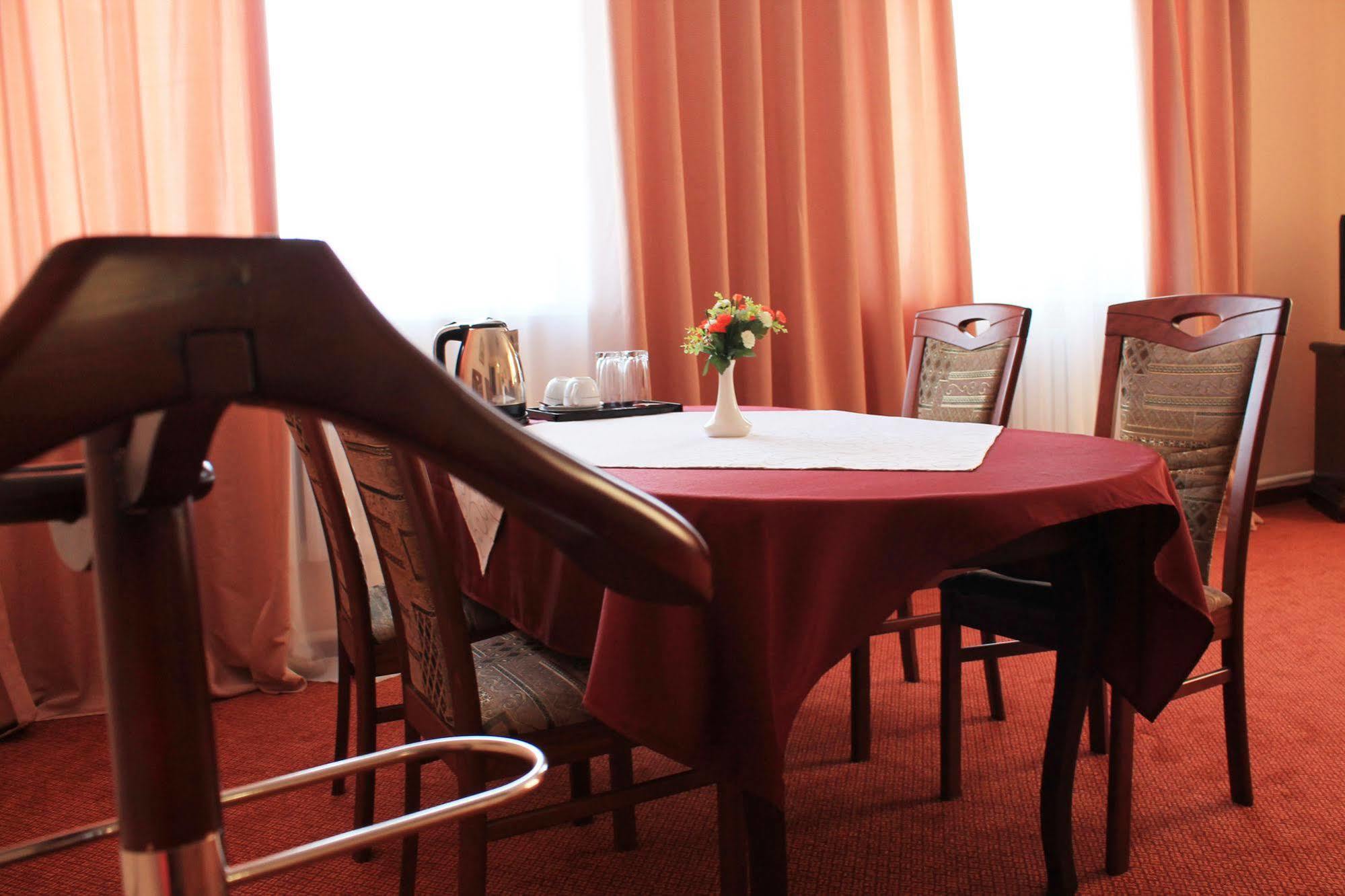 San Marino Hotel Astana ภายนอก รูปภาพ