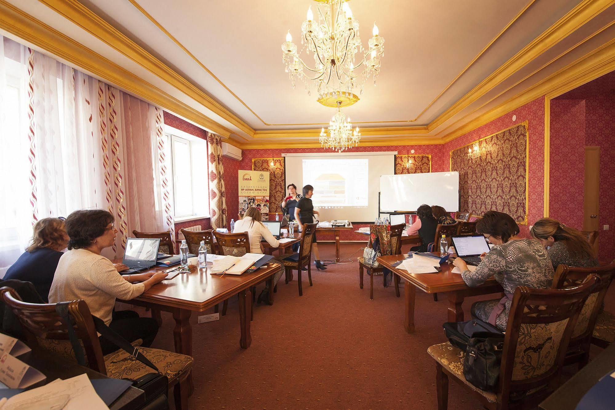 San Marino Hotel Astana ภายนอก รูปภาพ