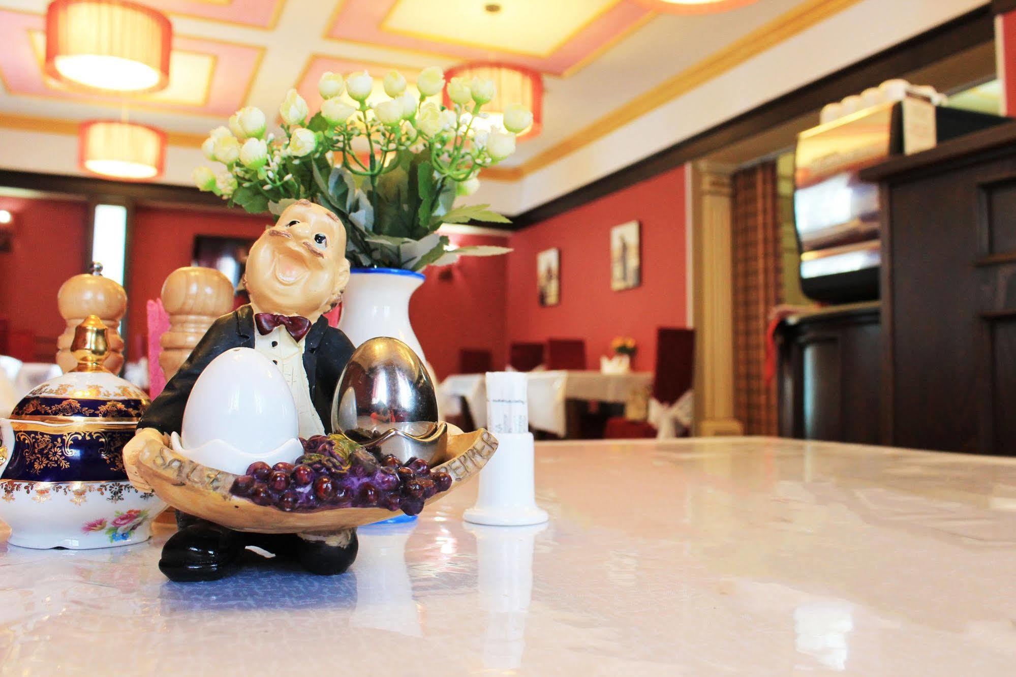 San Marino Hotel Astana ภายนอก รูปภาพ